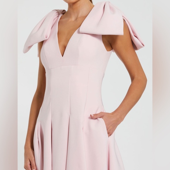 Elegant Pink Bow Dress - Picture 5 of 10